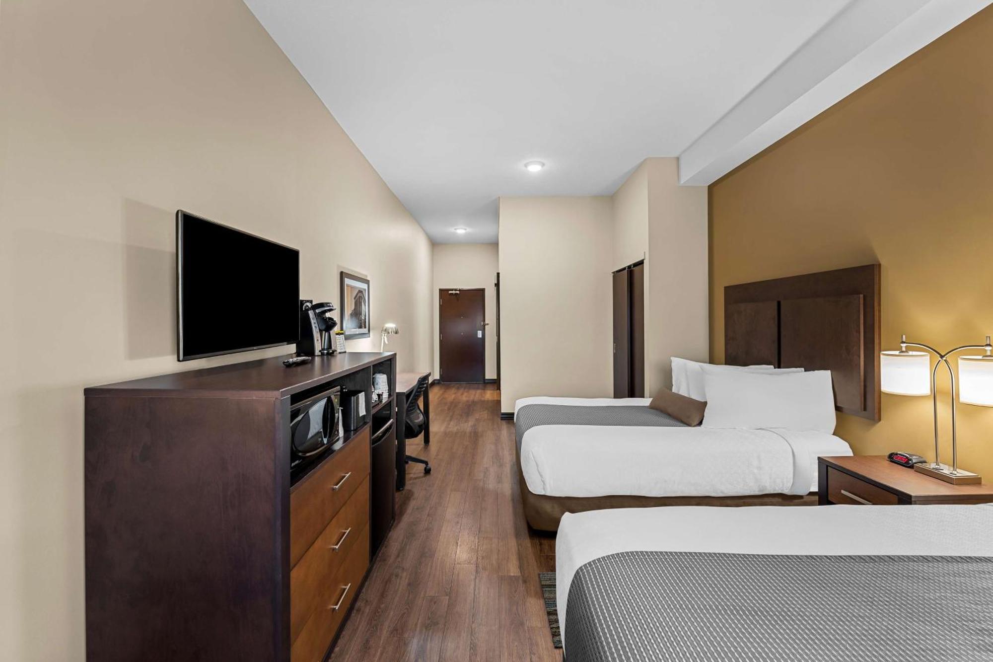 Best Western Plus Lacombe Inn&Suites Exterior foto