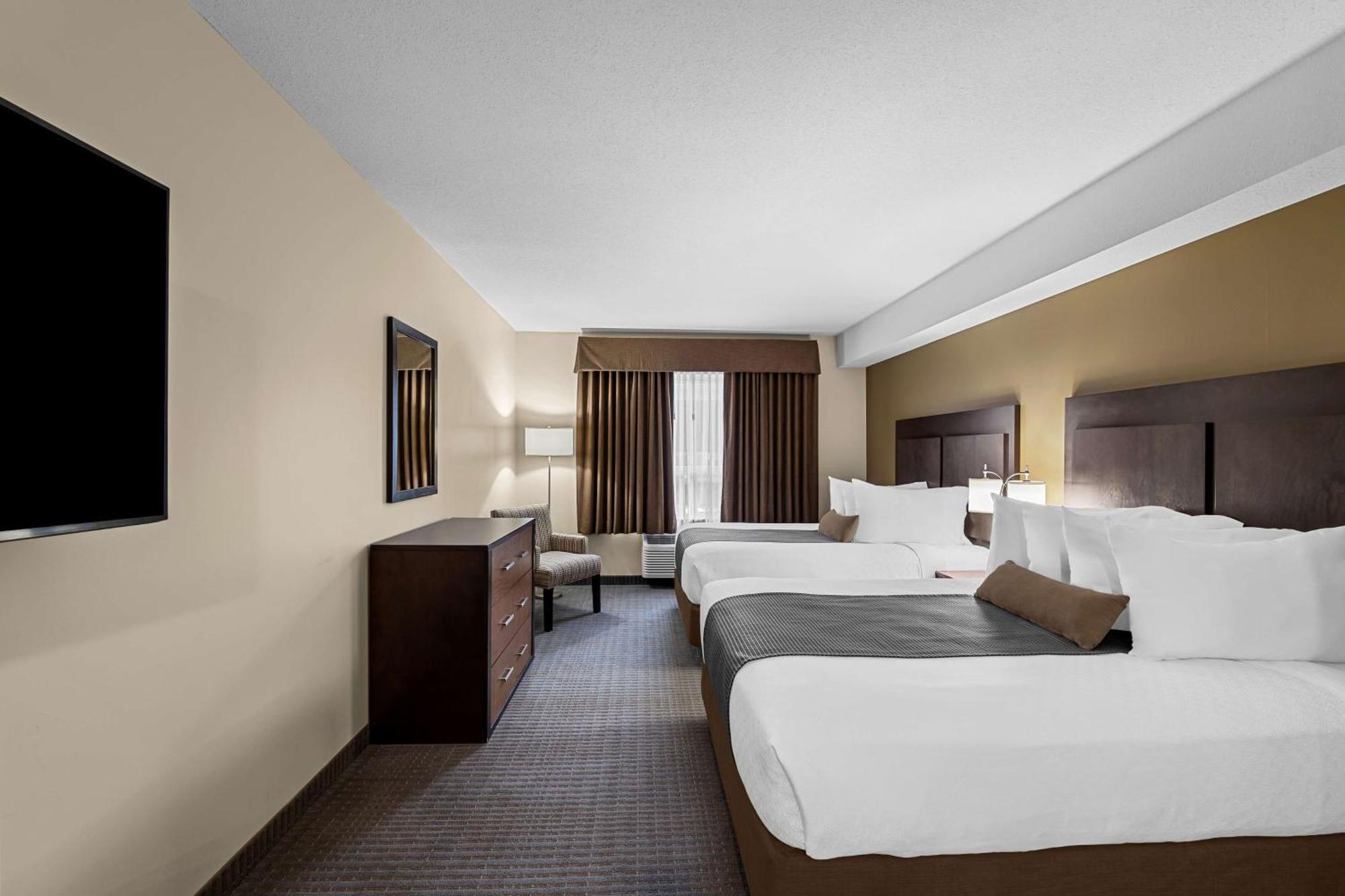 Best Western Plus Lacombe Inn&Suites Exterior foto