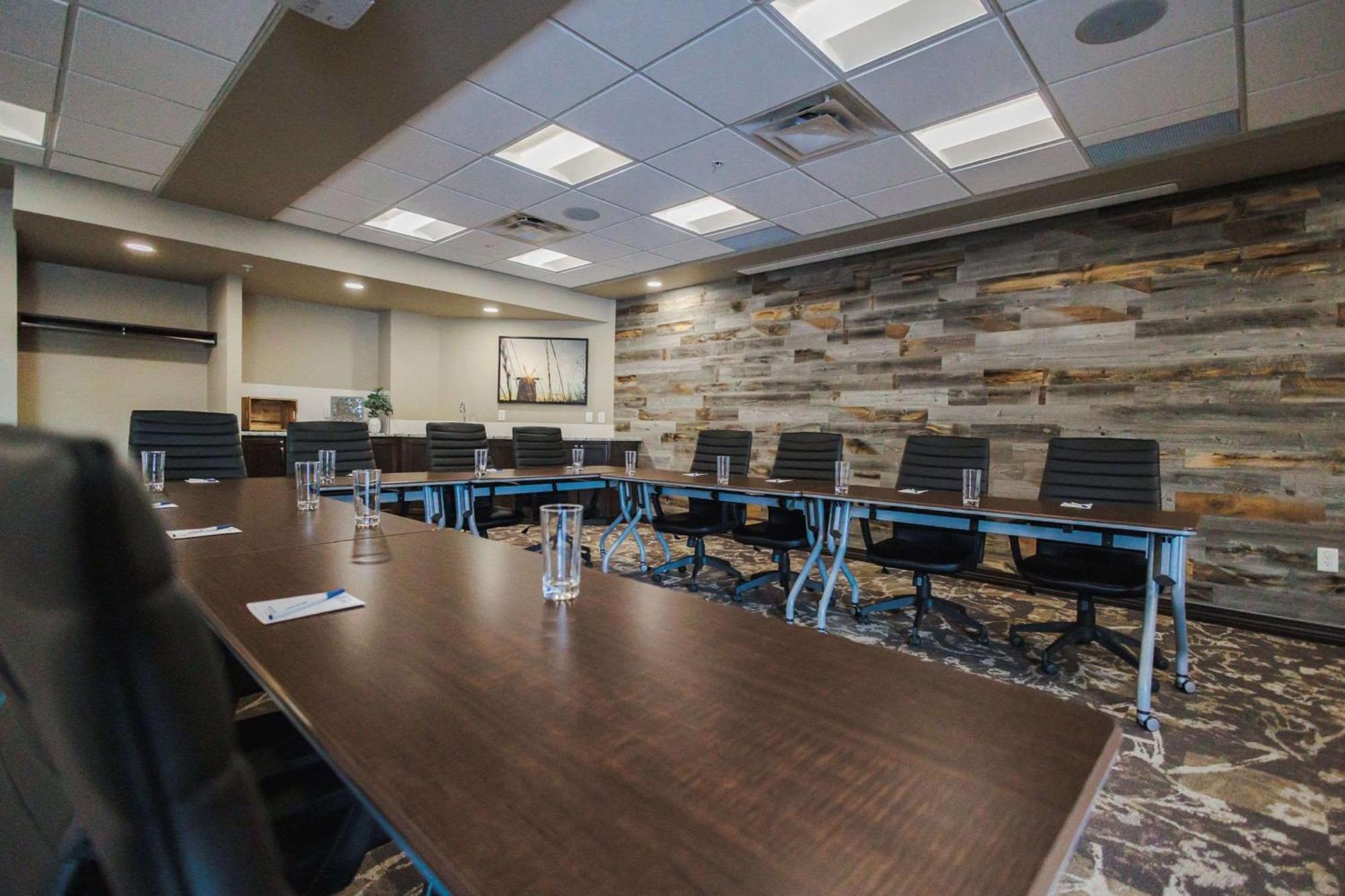 Best Western Plus Lacombe Inn&Suites Exterior foto