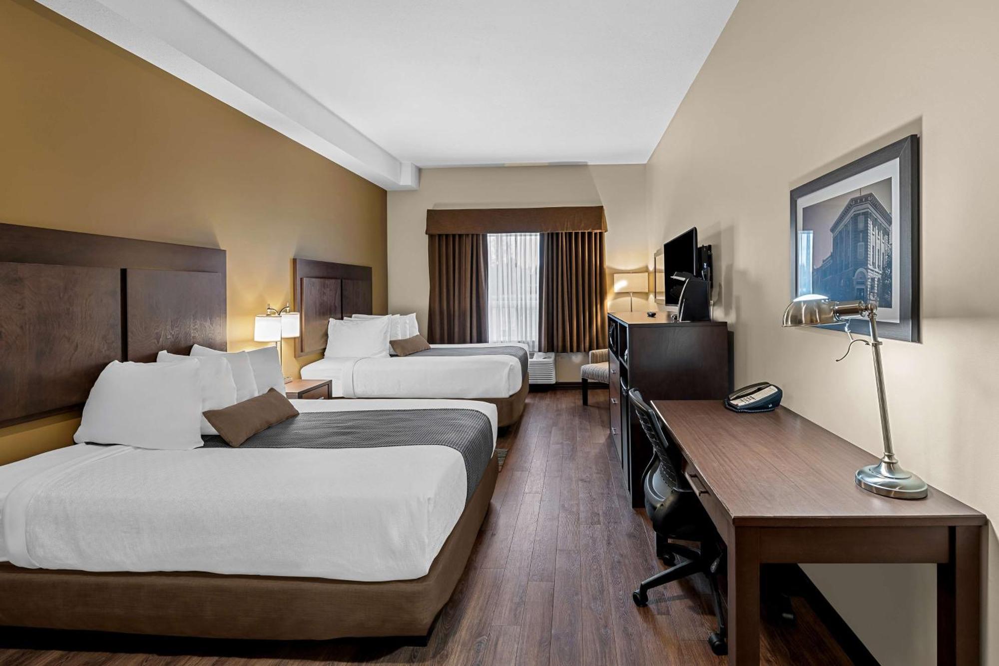 Best Western Plus Lacombe Inn&Suites Exterior foto