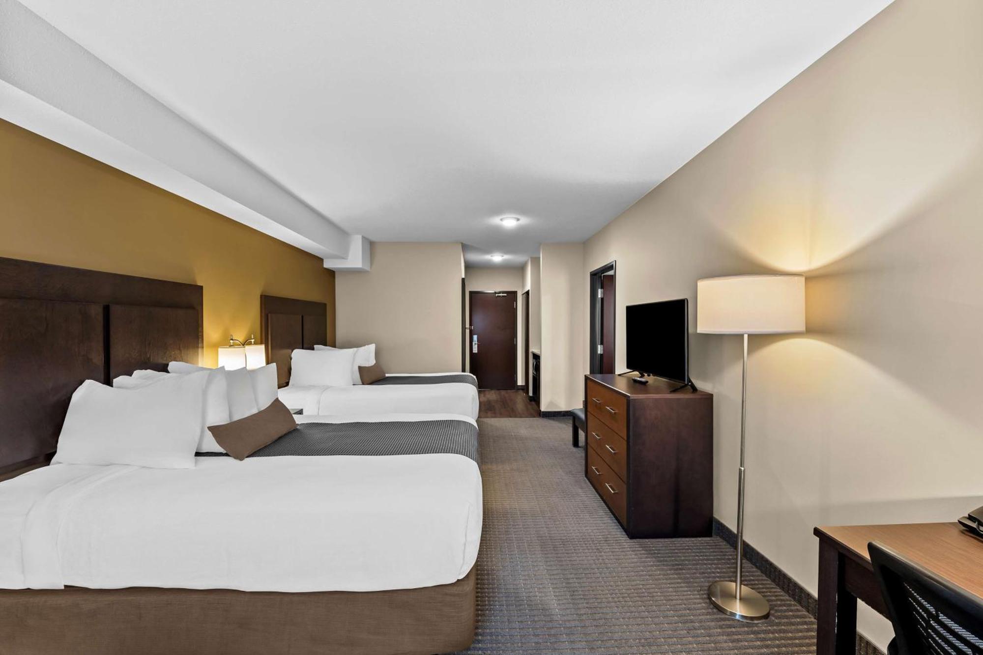 Best Western Plus Lacombe Inn&Suites Exterior foto