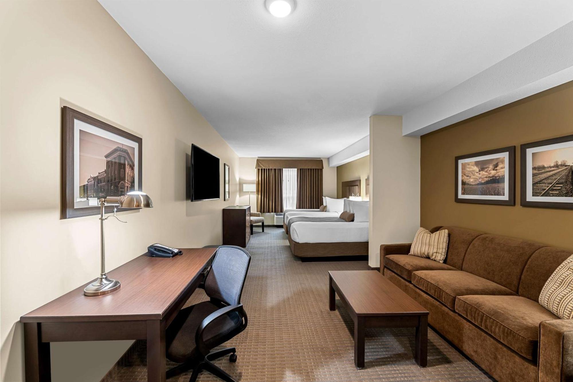 Best Western Plus Lacombe Inn&Suites Exterior foto